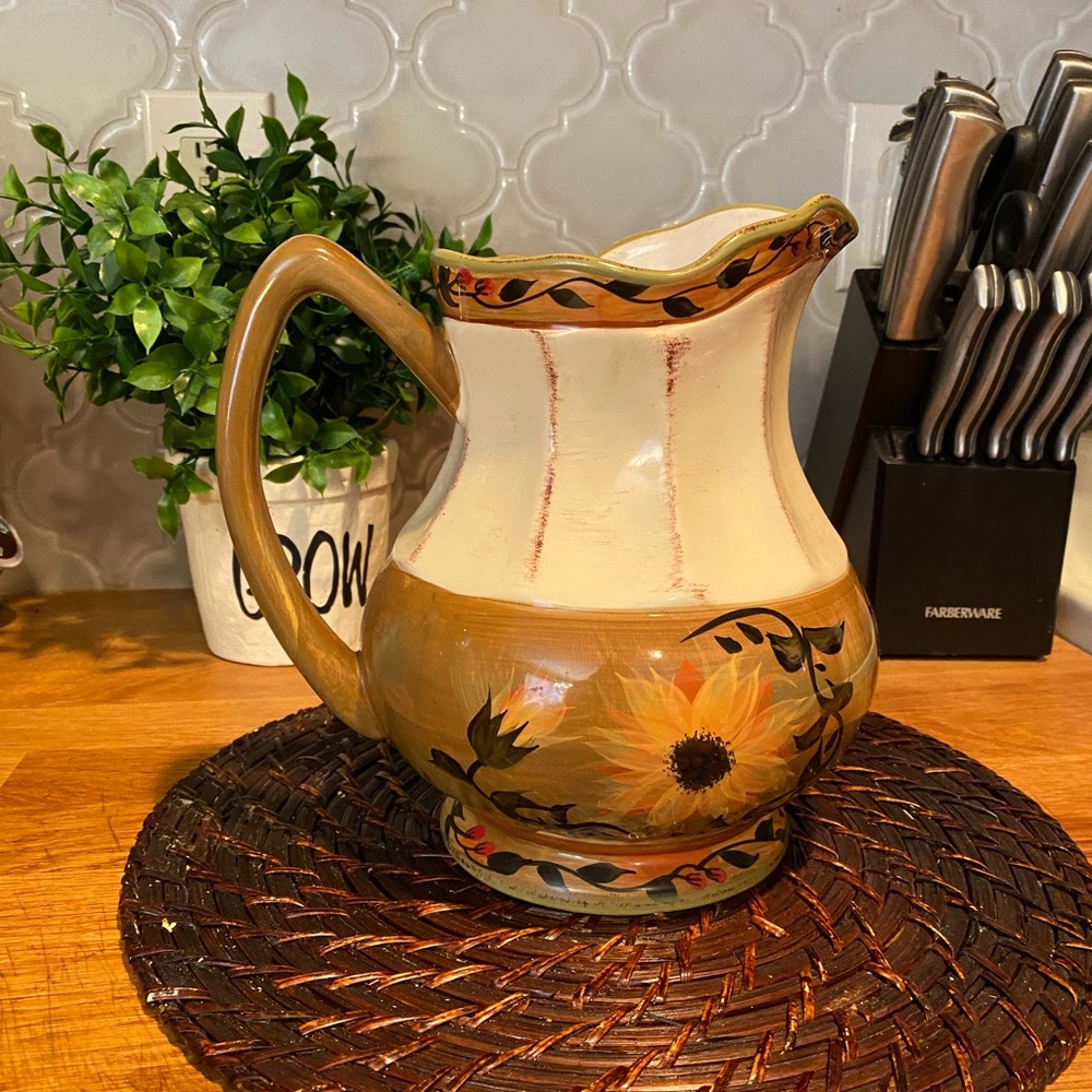 SUNFLOWER PITCHER
